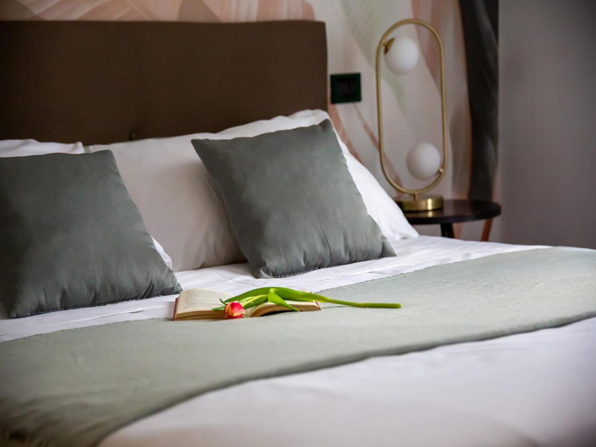 The Best Rent - Spacious One-Bedroom Apartment Near The Columns Of San Lorenzo Mediolan Zewnętrze zdjęcie